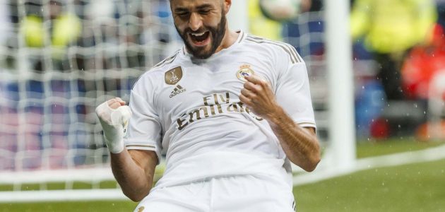 كريم بنزيما يدعم ريال مدريد أمام شاختار