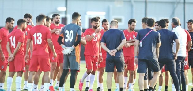 المنتخب الإيراني يؤدي تدريبه الأول في قطر