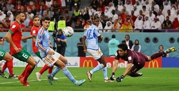 المغرب يقهر إسبانيا ويتأهل إلى ربع النهائي