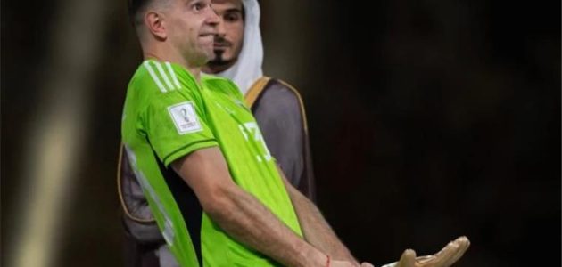 أيميليانو مارتينيز يُفسر سبب احتفاله المشين بعد الفوز بـ كأس العالم