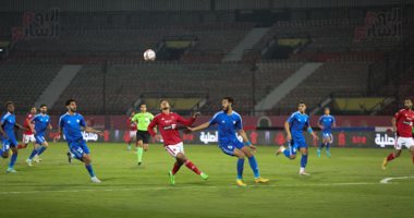 الأهلى يتعادل مع سموحة سلبيا فى الدورى الممتاز