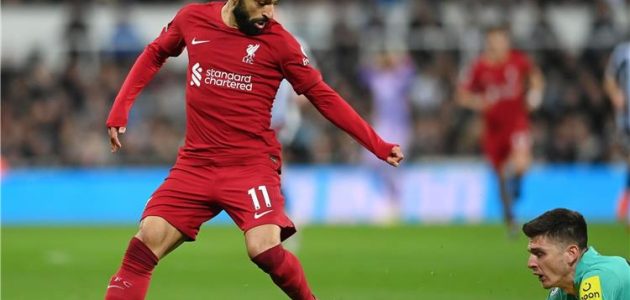 فيديو | محمد صلاح يتسبب في طرد حارس نيوكاسل أمام ليفربول