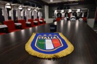 صور من غرف ملابس منتخب ايطاليا قبل لقاء هولندا