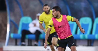 طارق حامد يظهر بجانب كريم بنزيما في تدريب الاتحاد.. صور